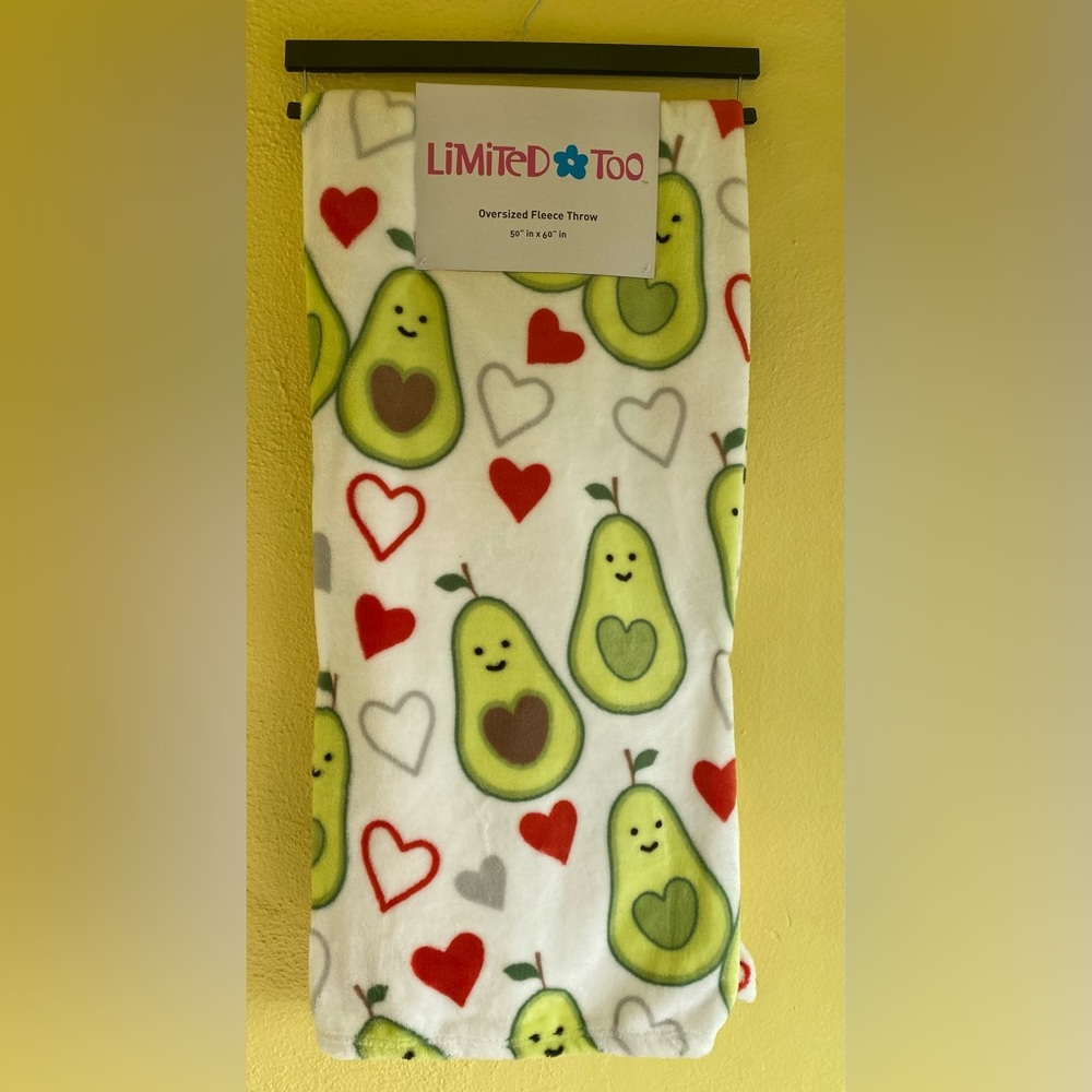 Limited Too Cozy Avocado Heart Throw Blanket